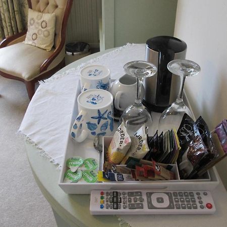 Holmleigh House Bed And Breakfast Сийтън Екстериор снимка
